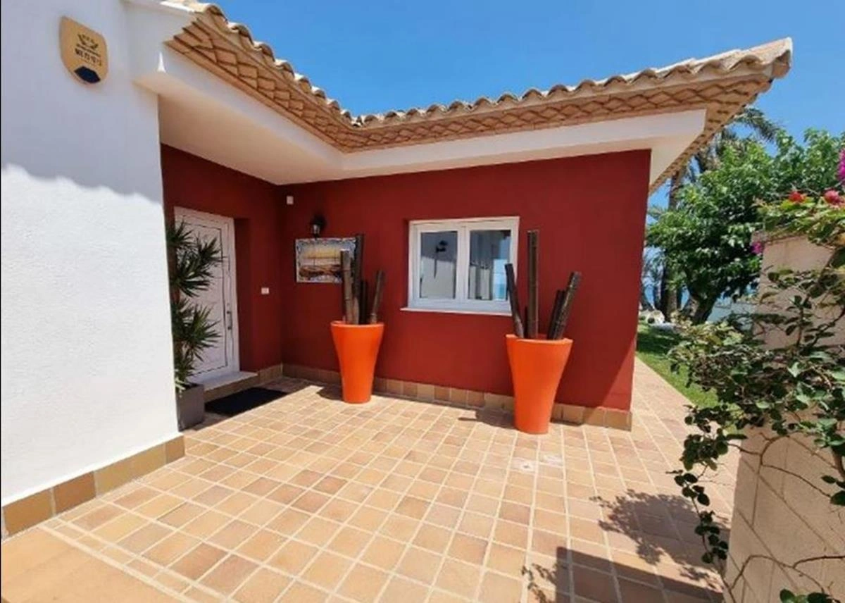 Denia. Villa en 1. Ligne de plage