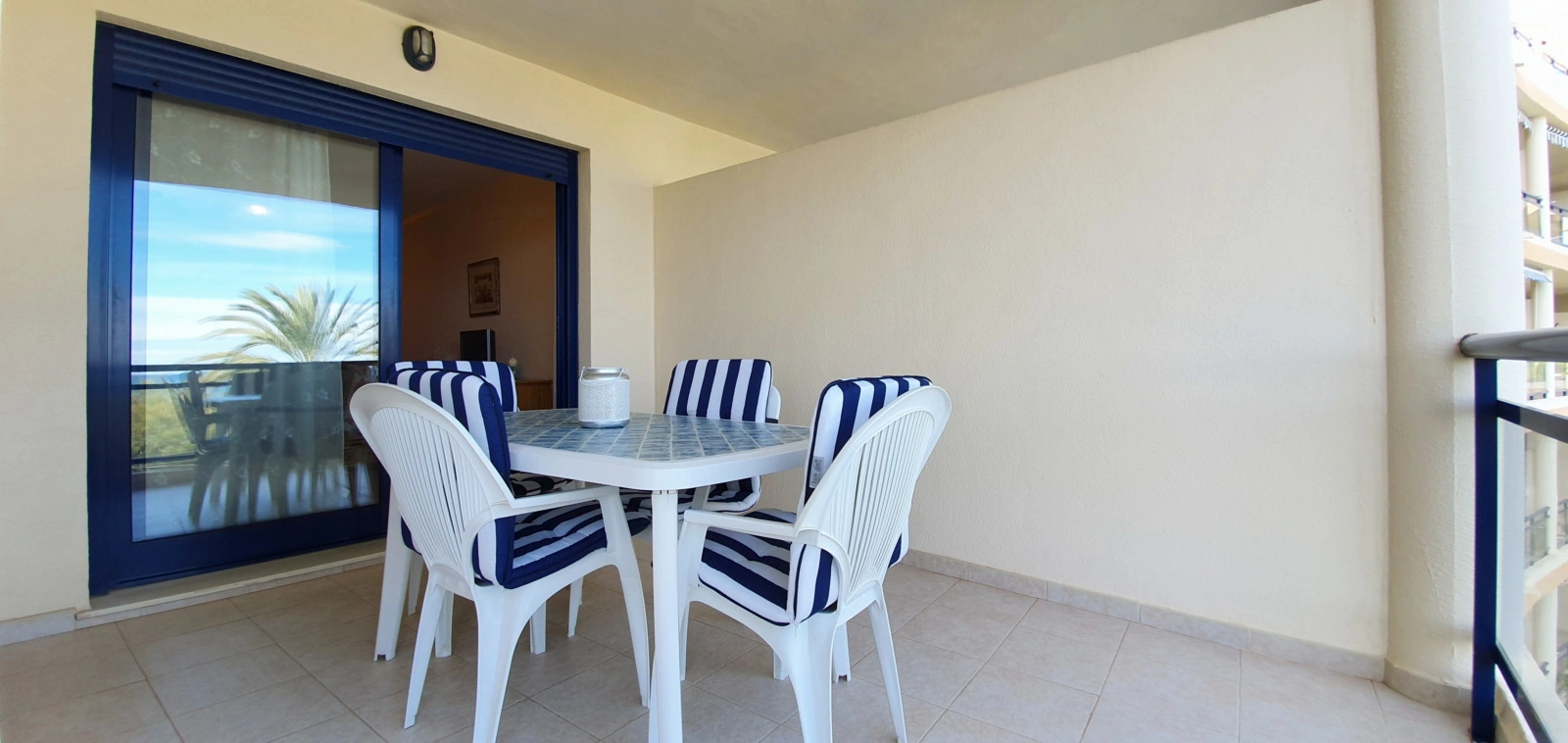 Apartamento con vistas al mar a 100 mts de la playa junto casco urbano