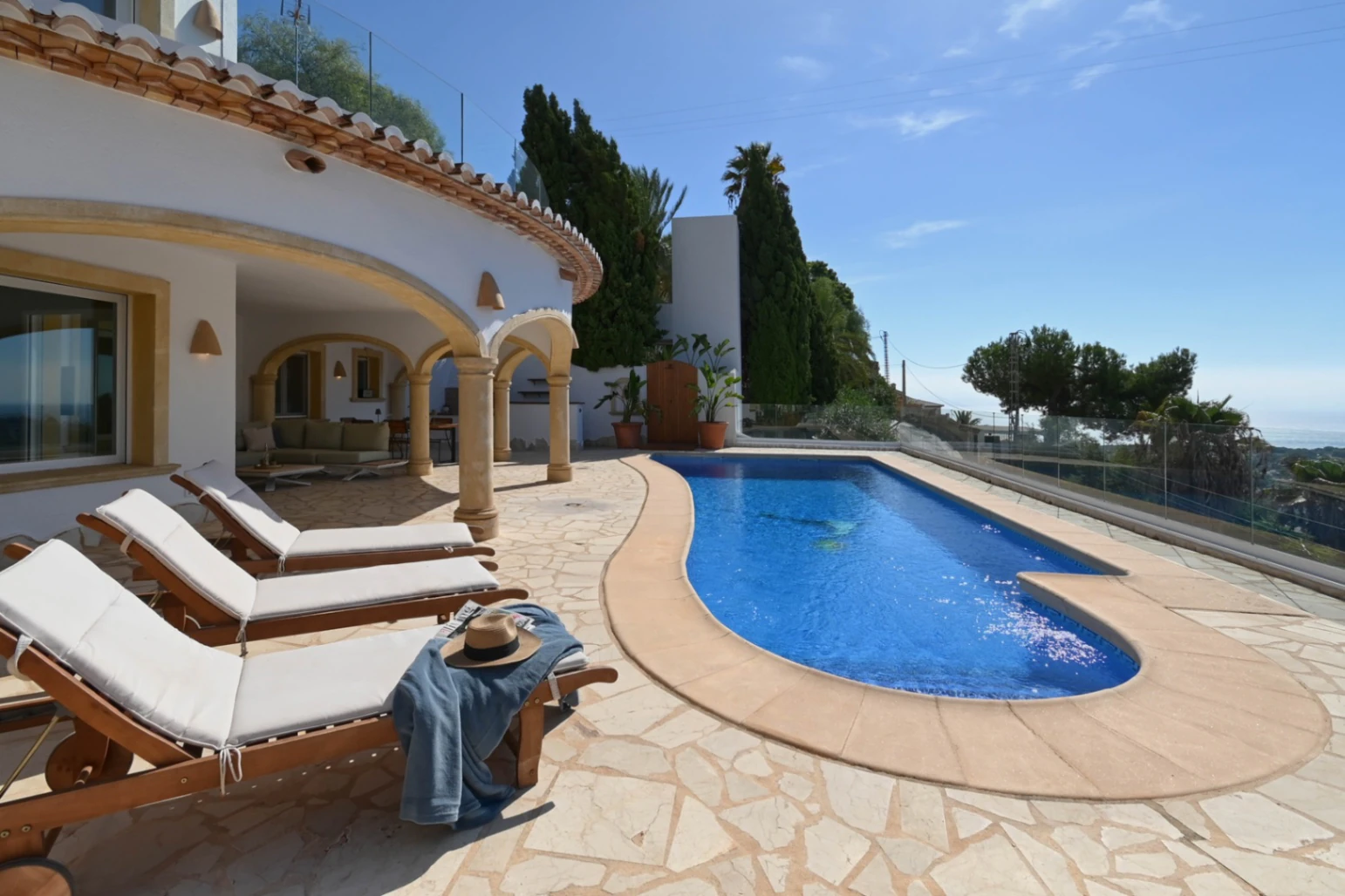 DEUX VILLAS + APPARTEMENT D'INVITÉS. MORAIRA. VUES SUR LA MER