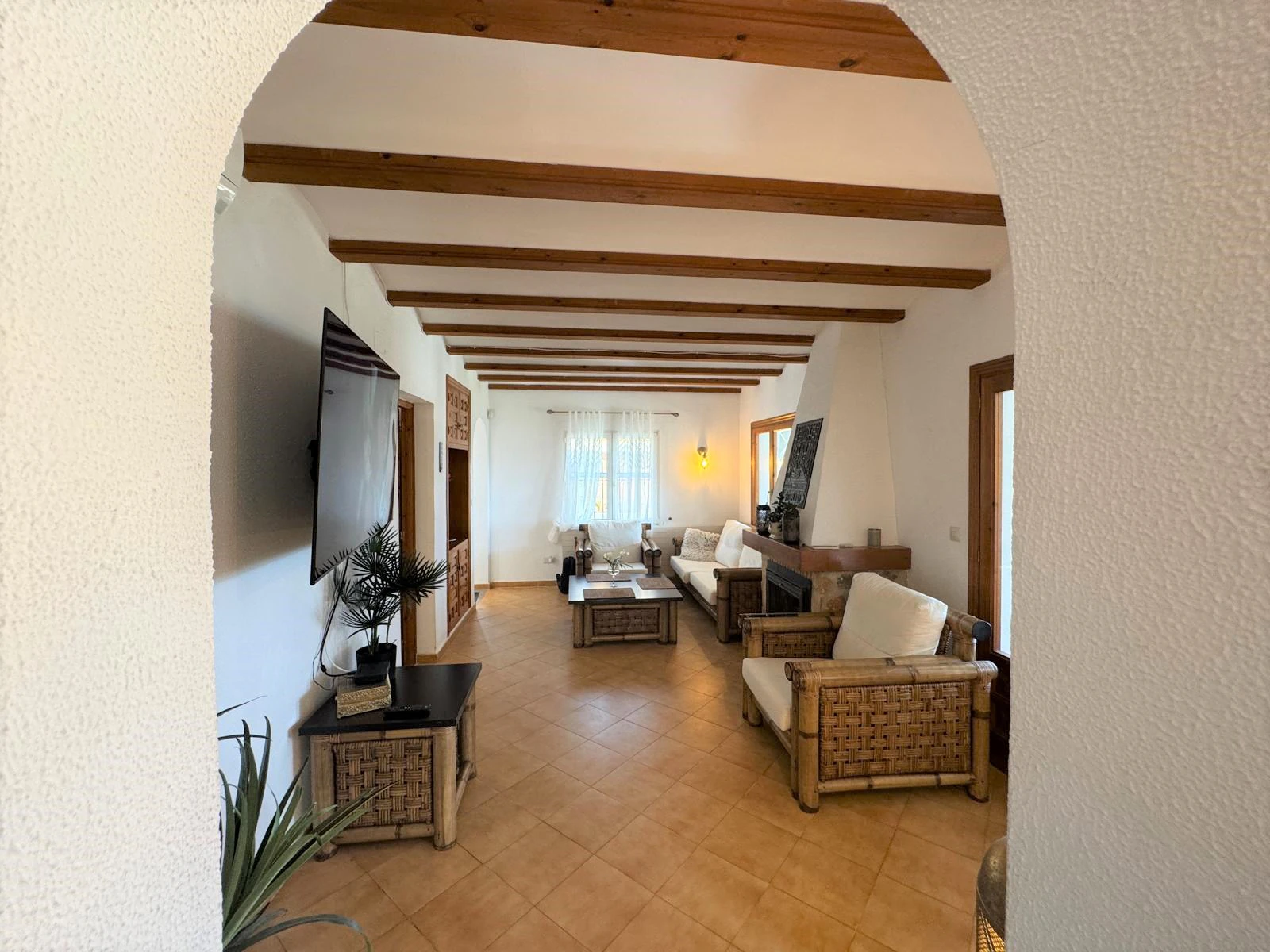Villa con encanto y vistas al mar. Lista para entrar a vivir