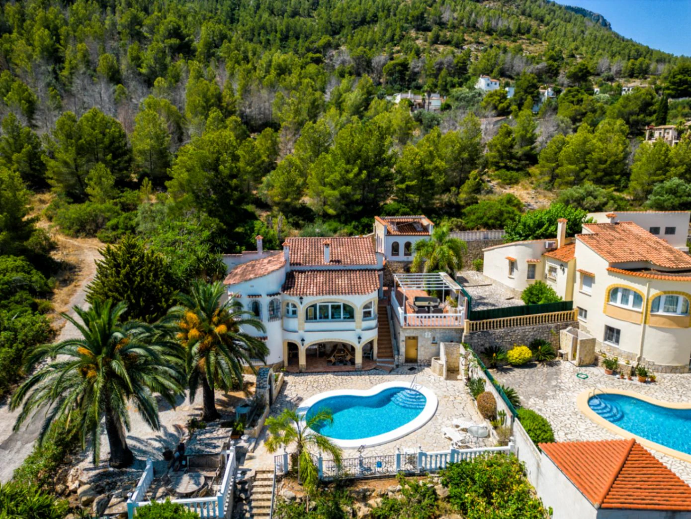 Villa con encanto y vistas al mar. Lista para entrar a vivir