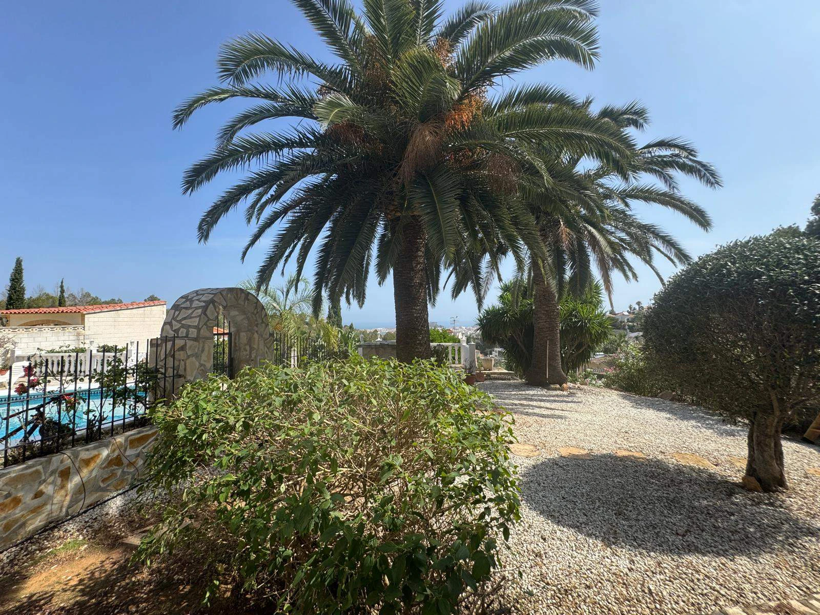 Villa con encanto y vistas al mar. Lista para entrar a vivir