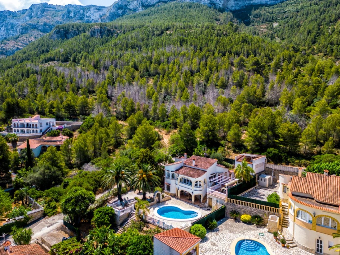 Villa con encanto y vistas al mar. Lista para entrar a vivir