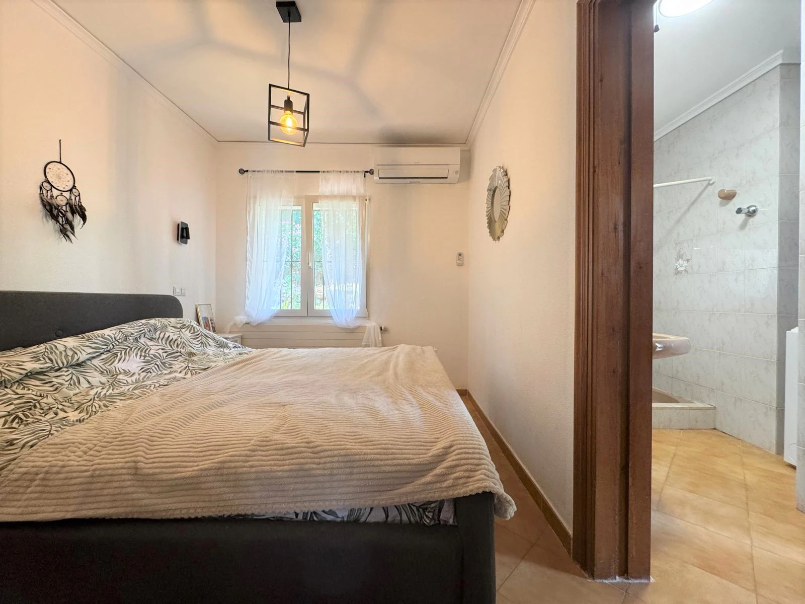 Villa con encanto y vistas al mar. Lista para entrar a vivir