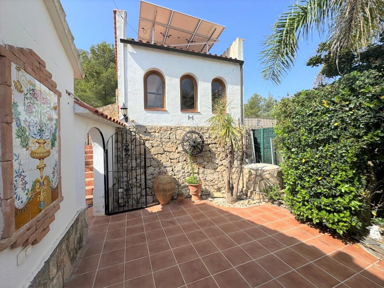 Villa con encanto y vistas al mar. Lista para entrar a vivir