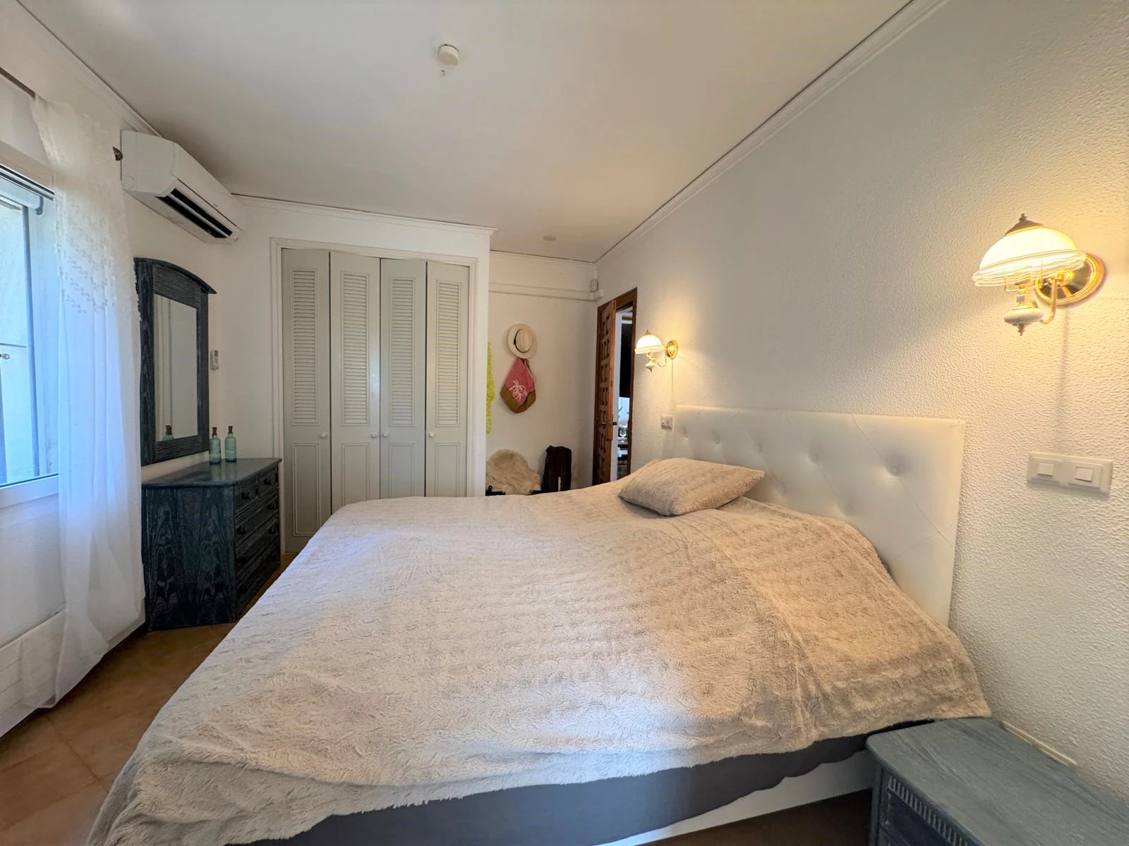 Villa con encanto y vistas al mar. Lista para entrar a vivir