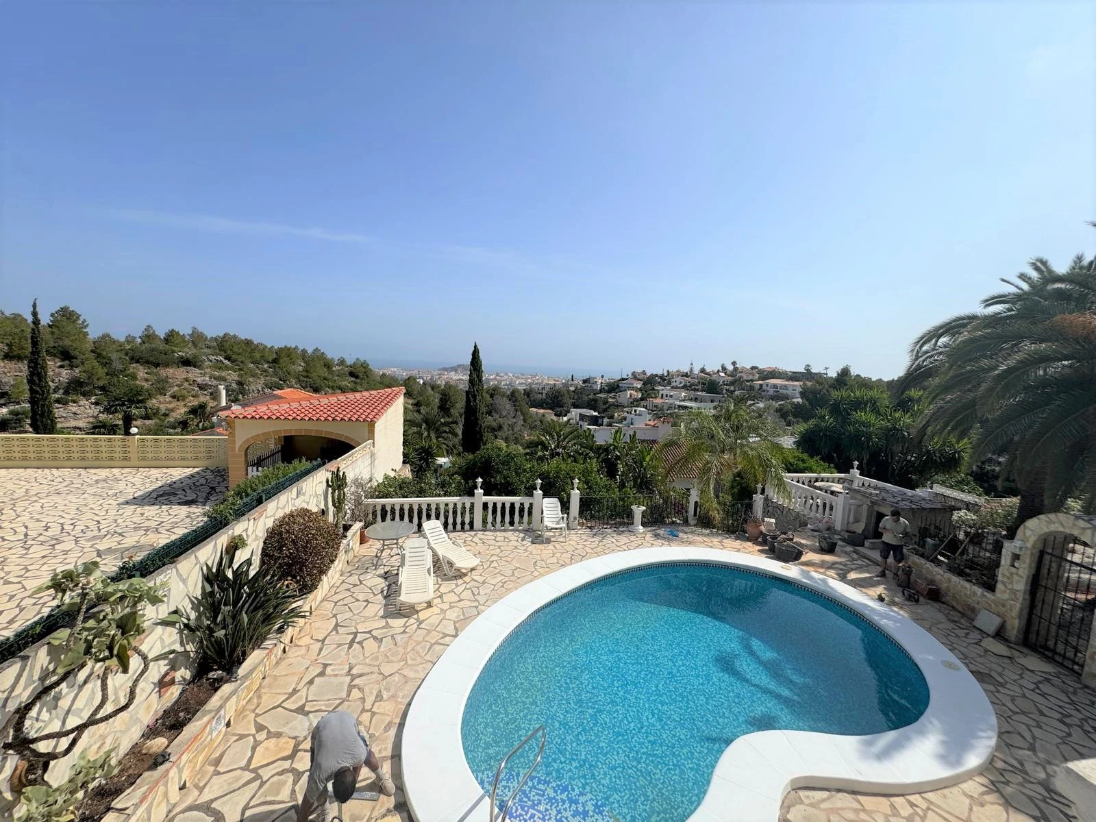 Villa con encanto y vistas al mar. Lista para entrar a vivir