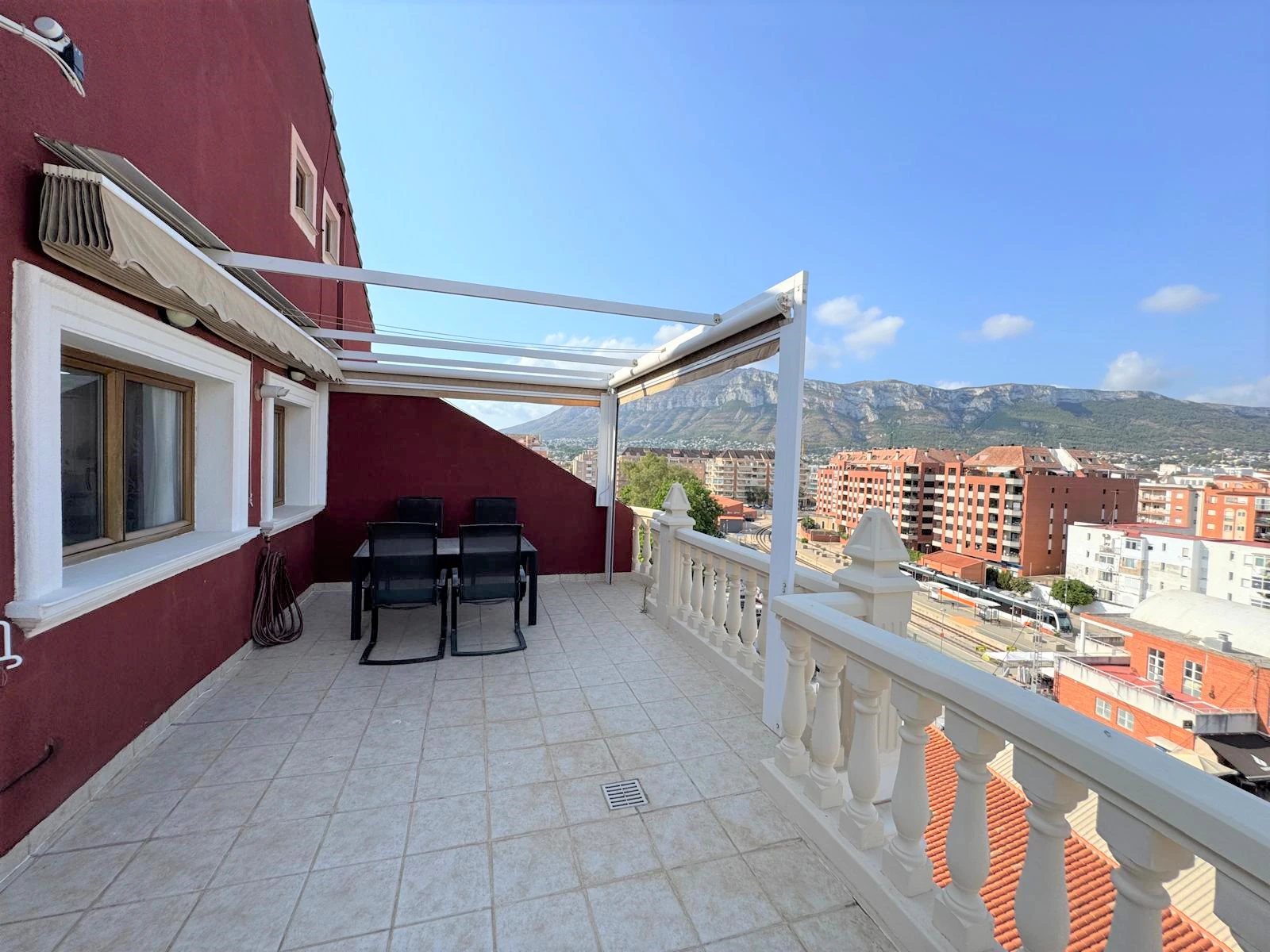 Penthouse duplex avec vue sur le port au cœur de Dénia