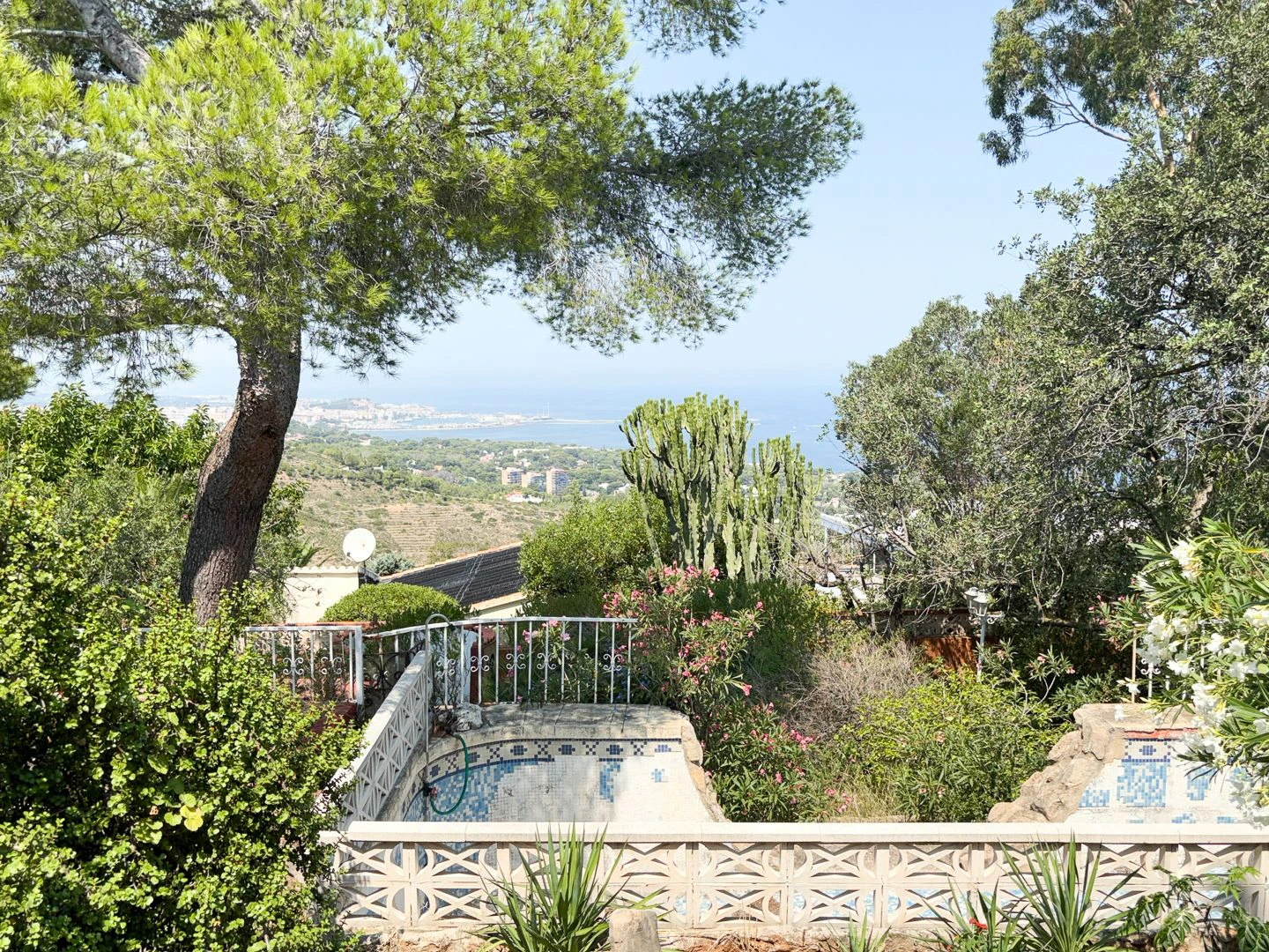 Villa para reformar con las mejores vistas de Dénia.