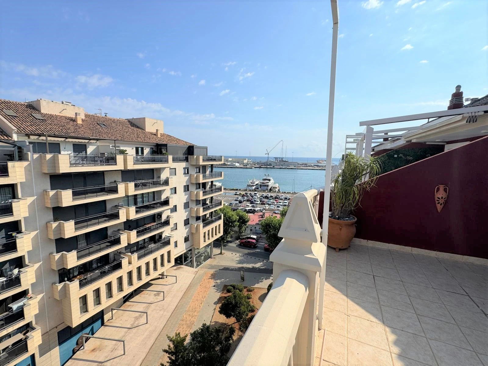 Penthouse duplex avec vue sur le port au cœur de Dénia