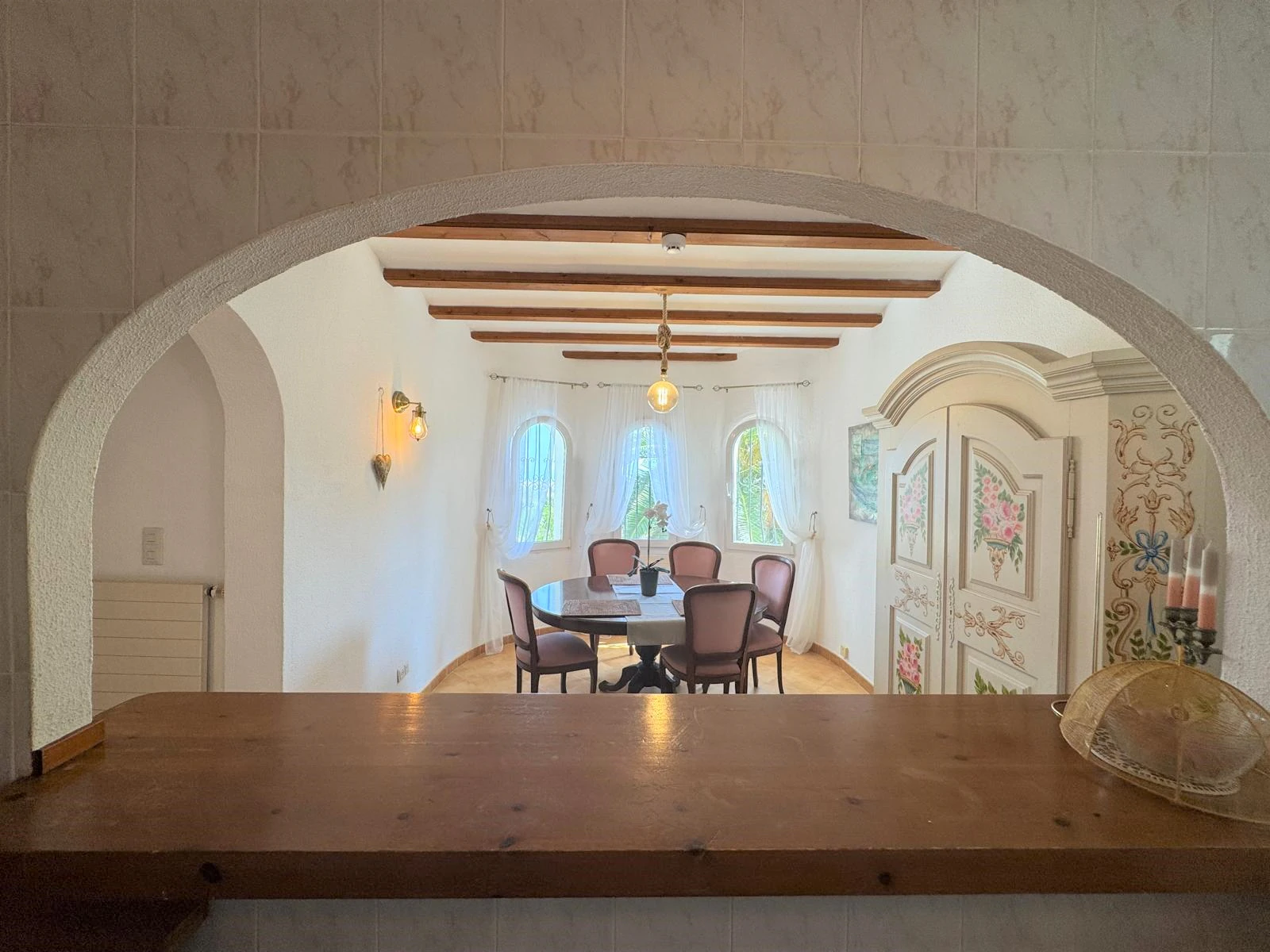 Villa con encanto y vistas al mar. Lista para entrar a vivir