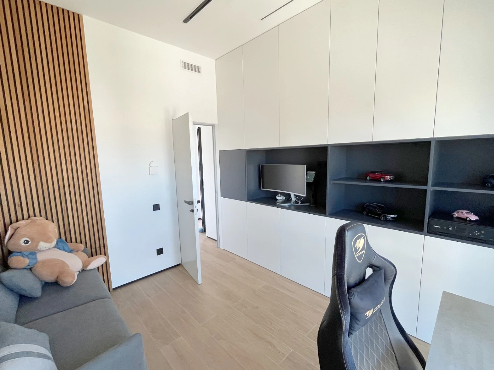 Elegant ultra-modern high-quality chalet in Els Poblets