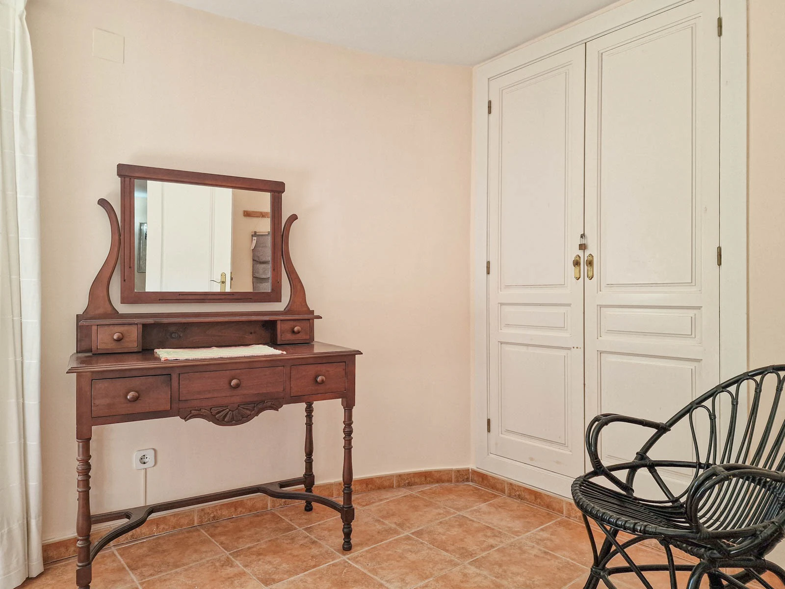 SUMMER RENTAL APARTMENT WITH PRIVATE POOL