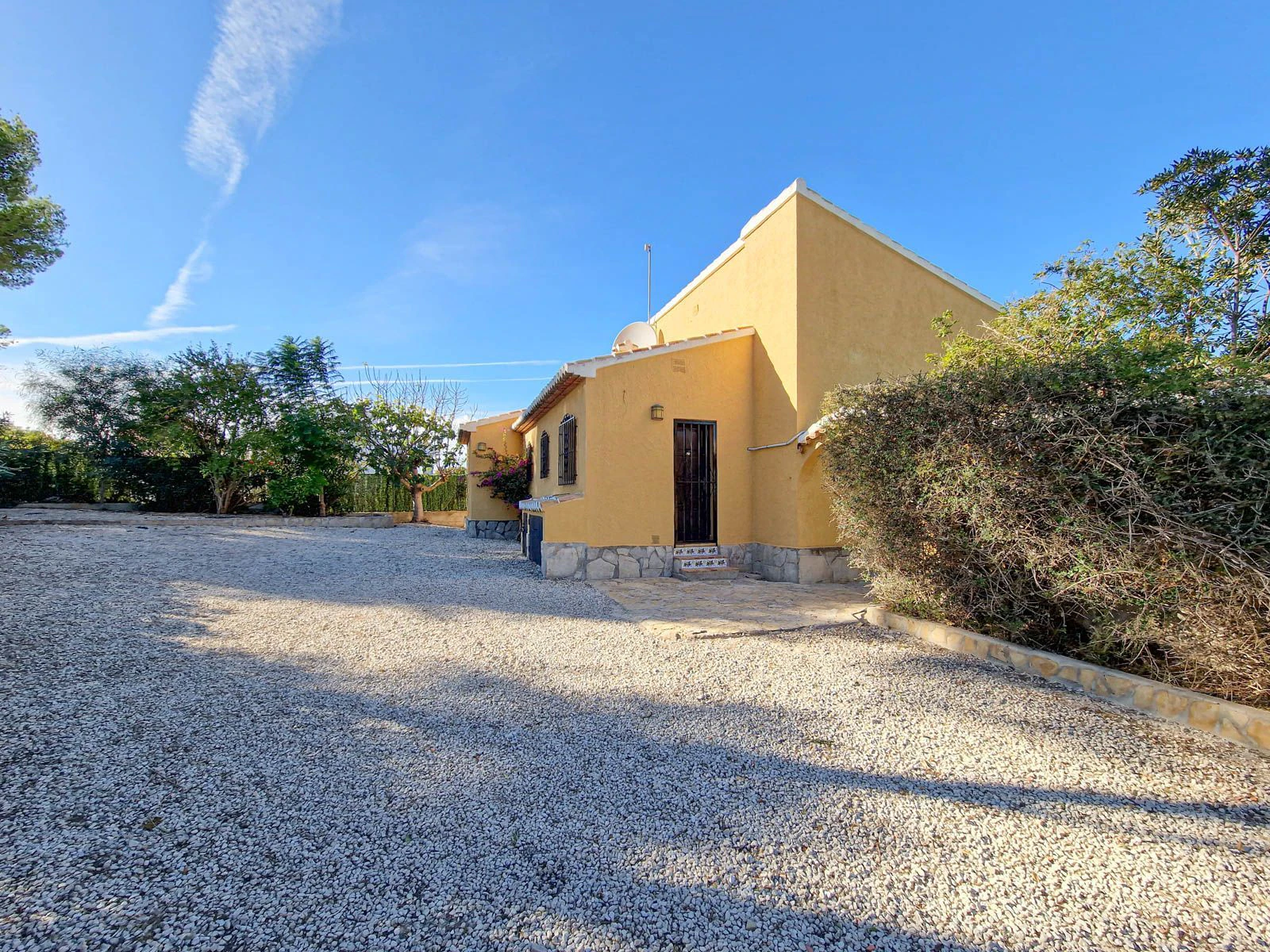 SUMMER RENTAL BENITACHELL WITH VIEWS