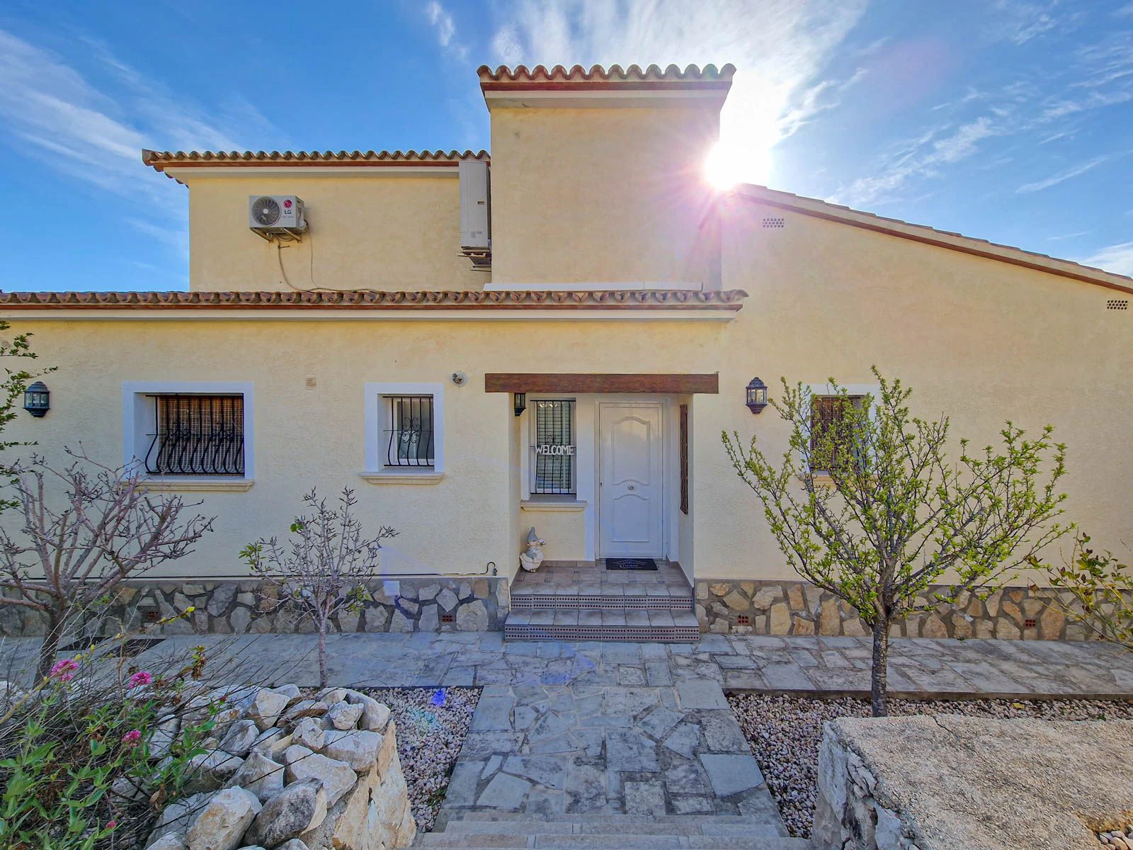 SUMMER HOLIDAY RENTAL