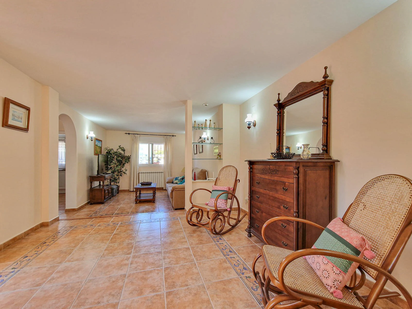 SUMMER RENTAL APARTMENT WITH PRIVATE POOL