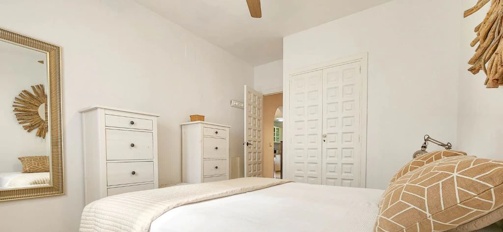 HOLIDAY RENTAL
