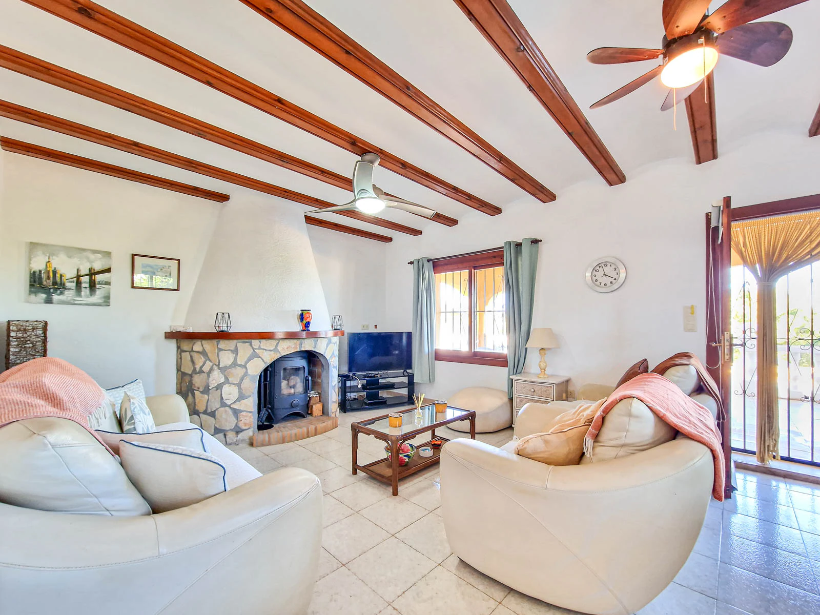 SUMMER RENTAL BENITACHELL WITH VIEWS