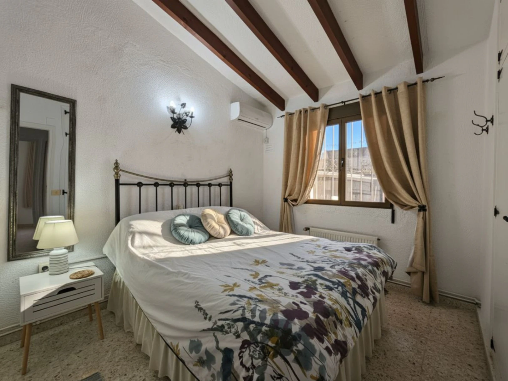 CASA LUCHA - MORAIRA