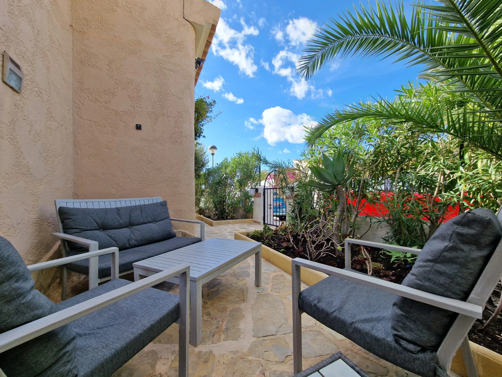 SUMMER RENTAL - PEACEFUL LOCATION