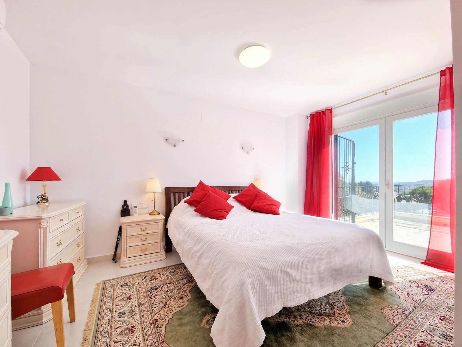 SUMMER HOLIDAY RENTAL