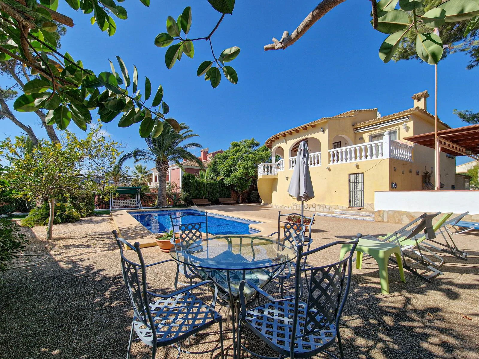 SUMMER RENTAL APARTMENT WITH PRIVATE POOL