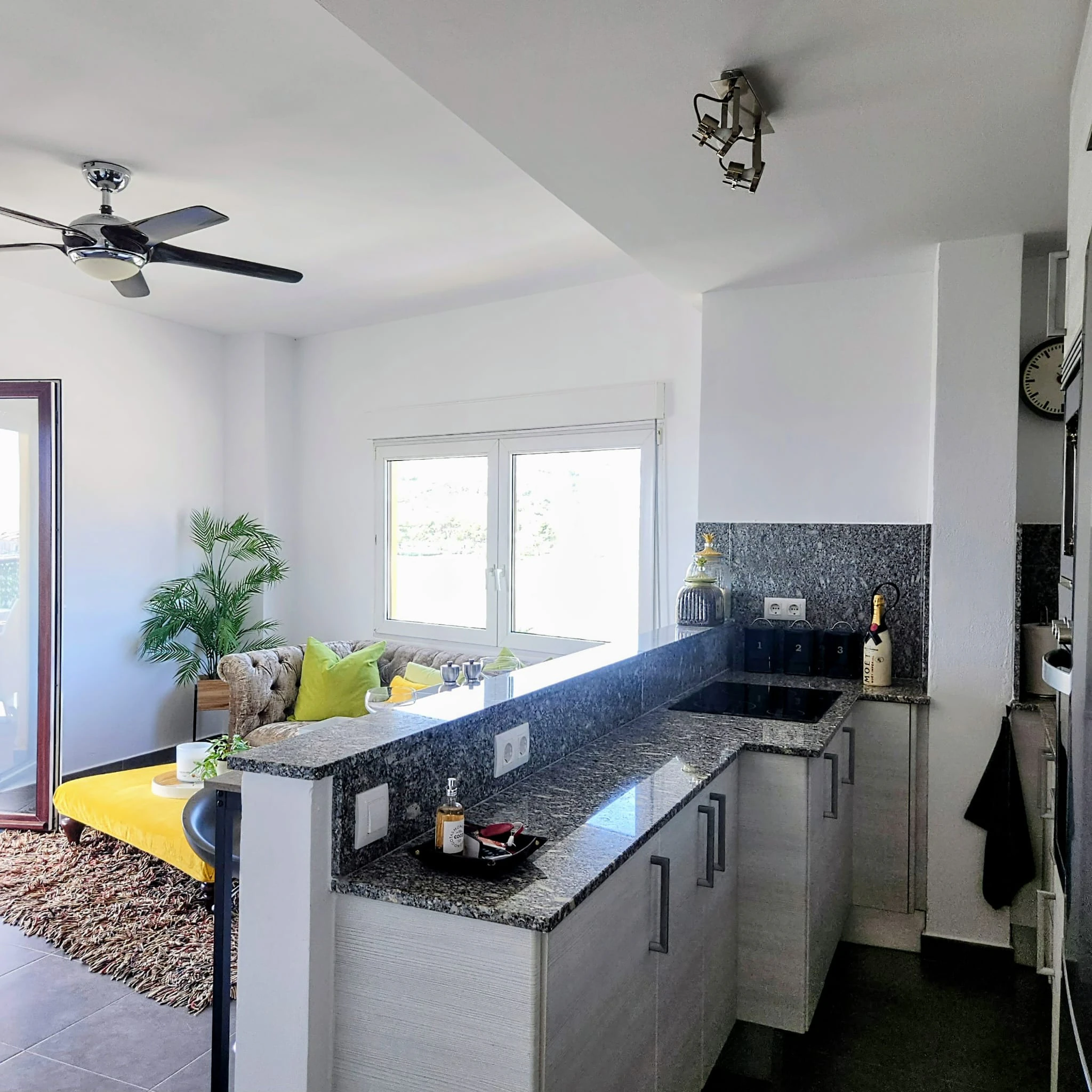 HOLIDAY RENTAL APARTMENT MORAIRA