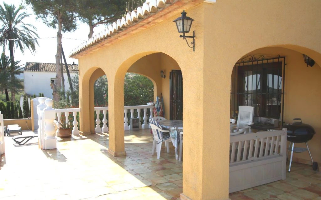 SUMMER RENTAL BENITACHELL WITH VIEWS