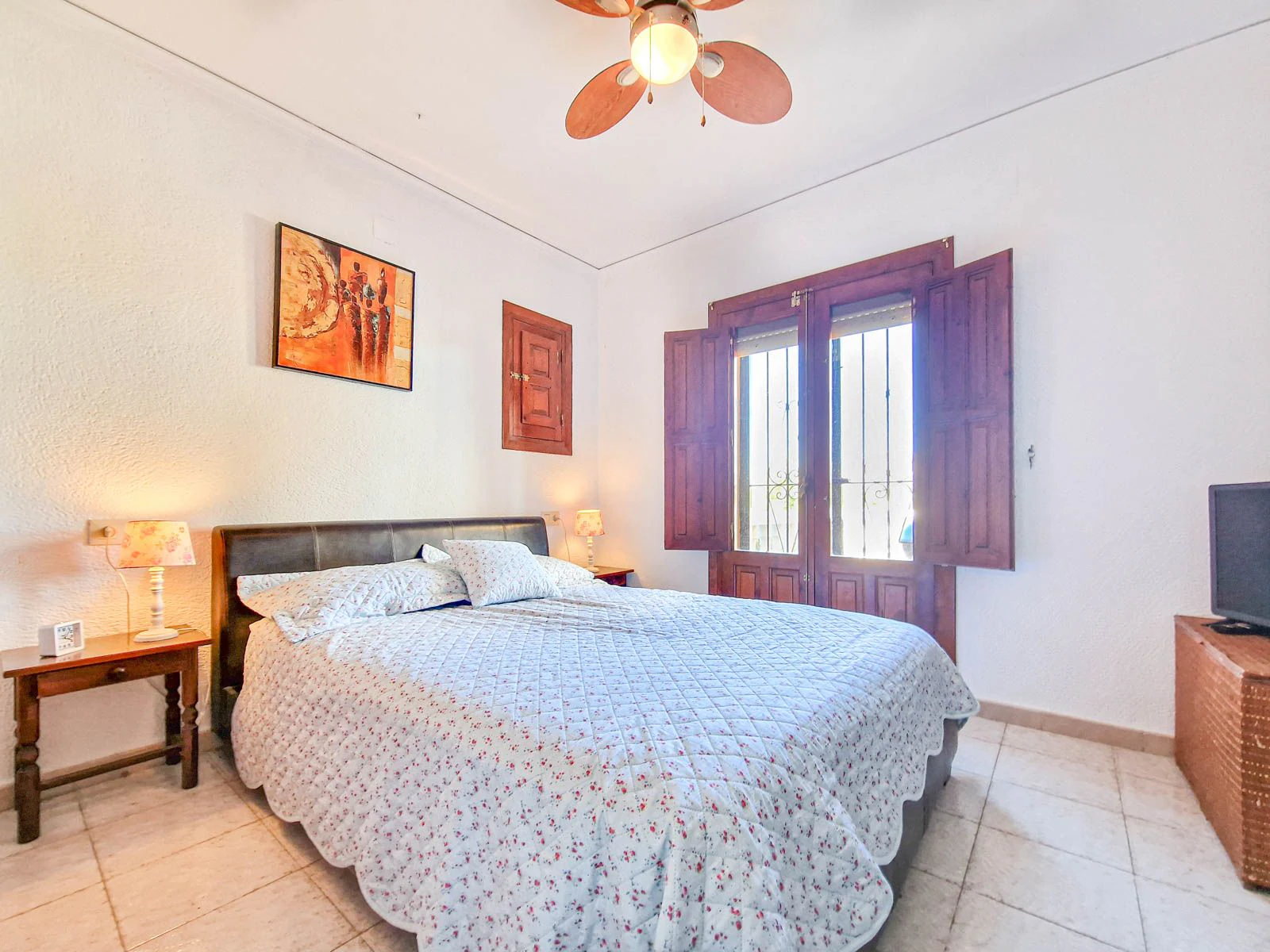 SUMMER RENTAL BENITACHELL WITH VIEWS