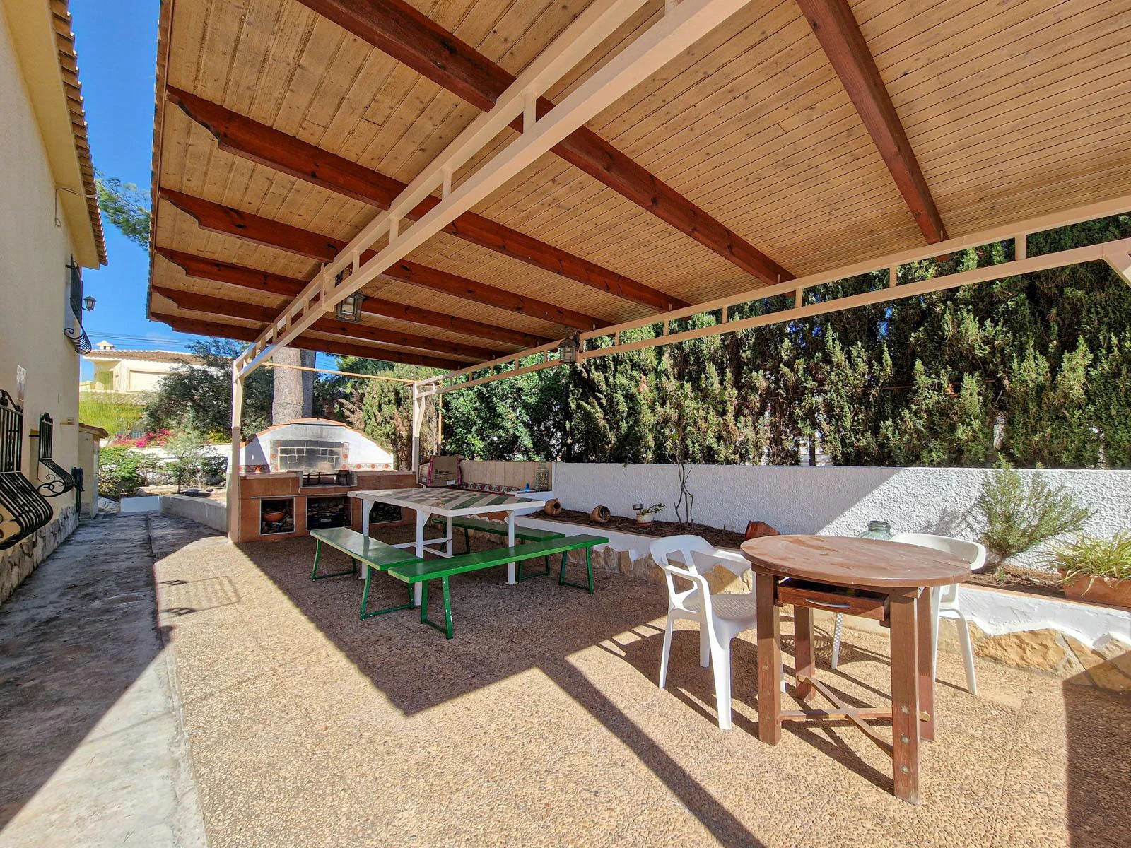 SUMMER RENTAL APARTMENT WITH PRIVATE POOL