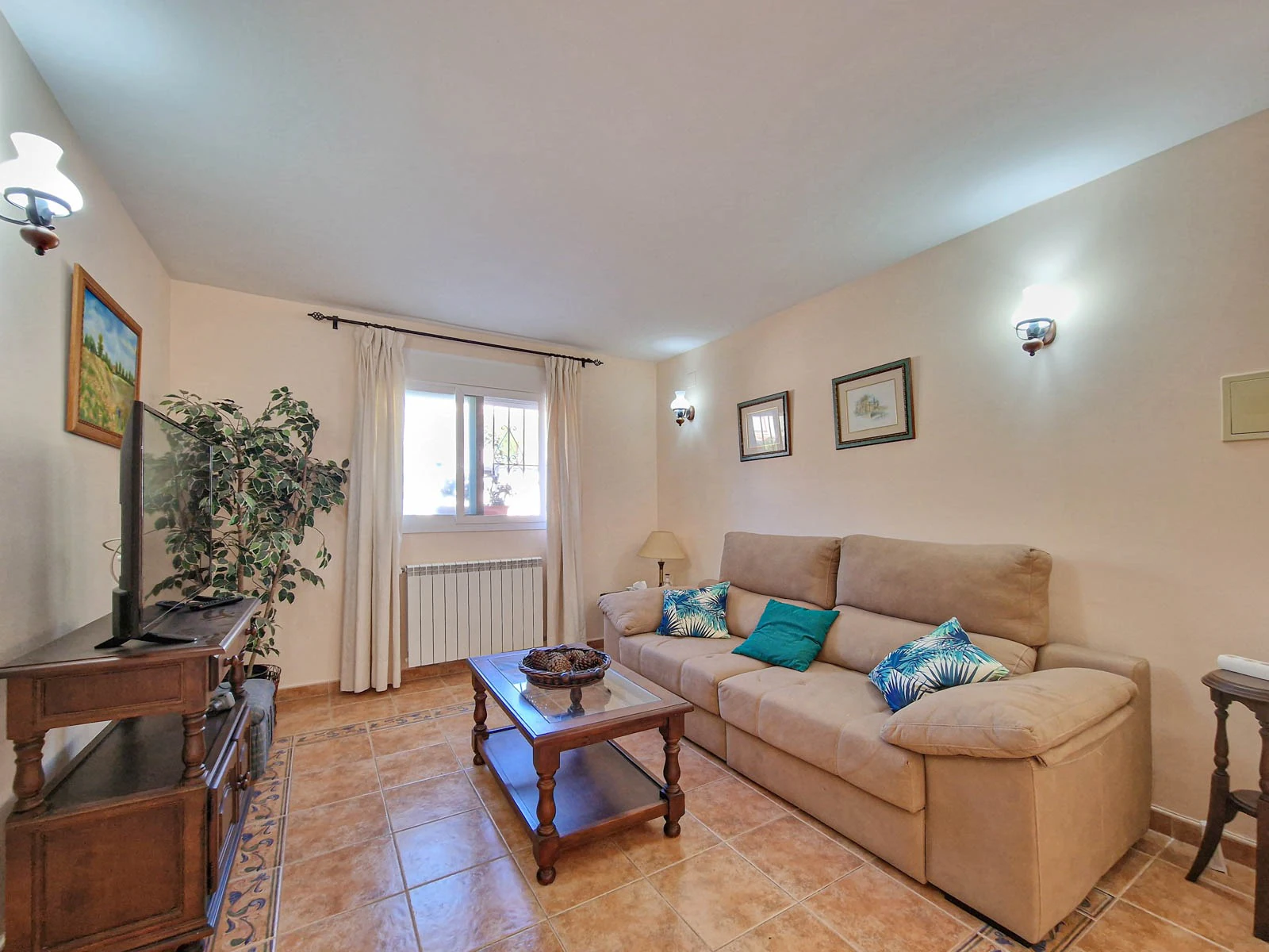 SUMMER RENTAL APARTMENT WITH PRIVATE POOL