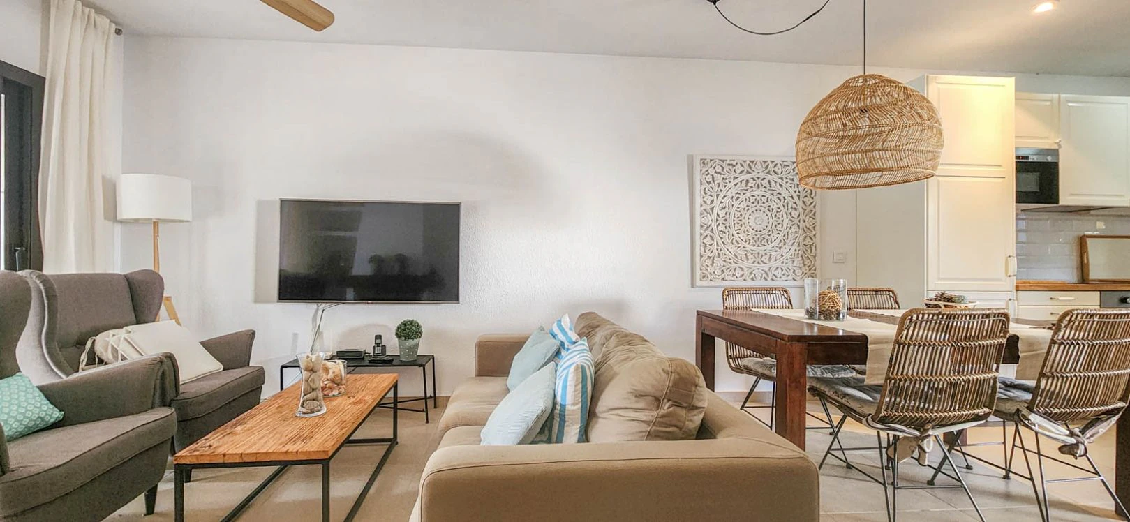 HOLIDAY RENTAL