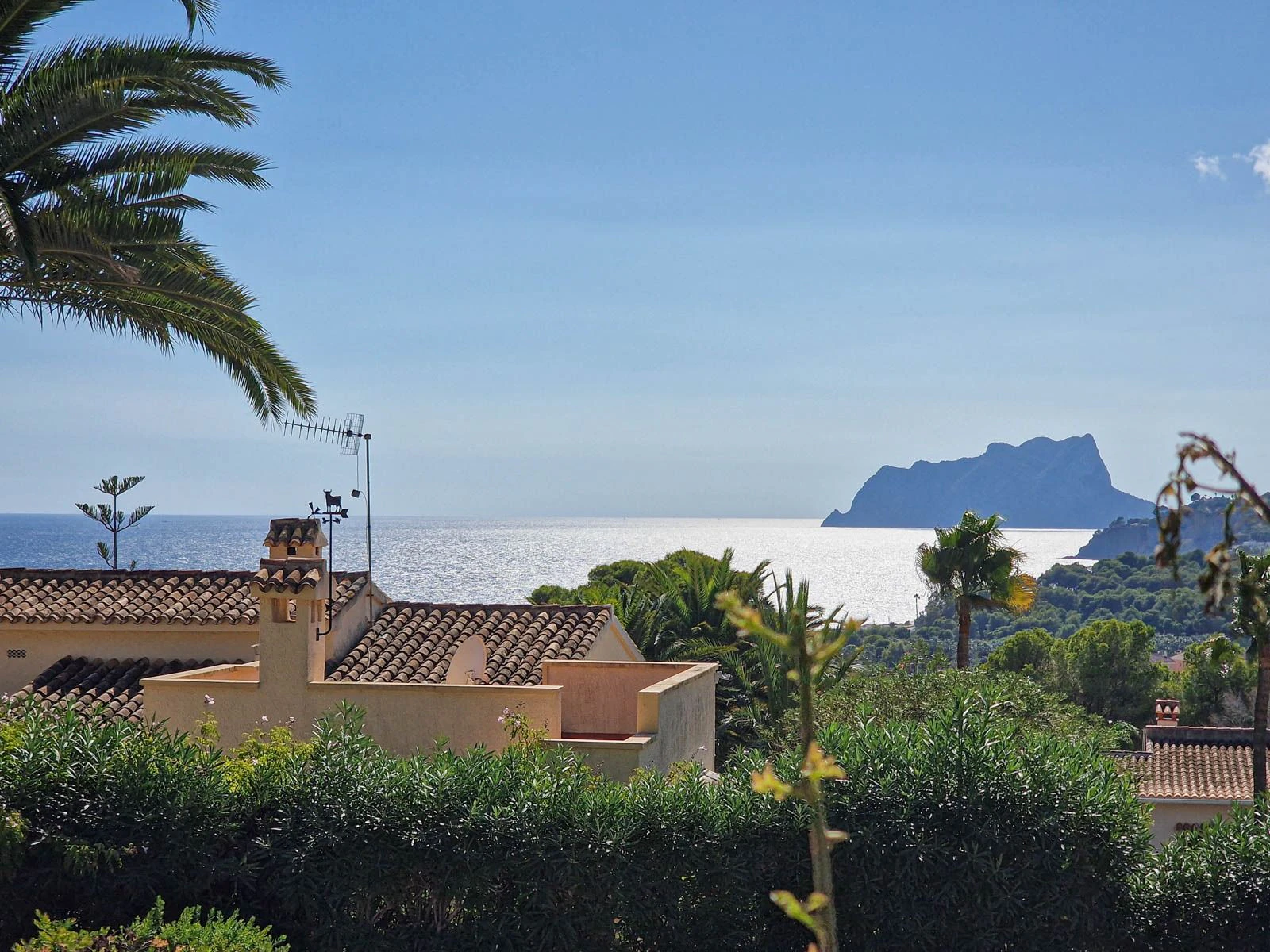 SUMMER RENTAL APARTMENT WITH PRIVATE POOL