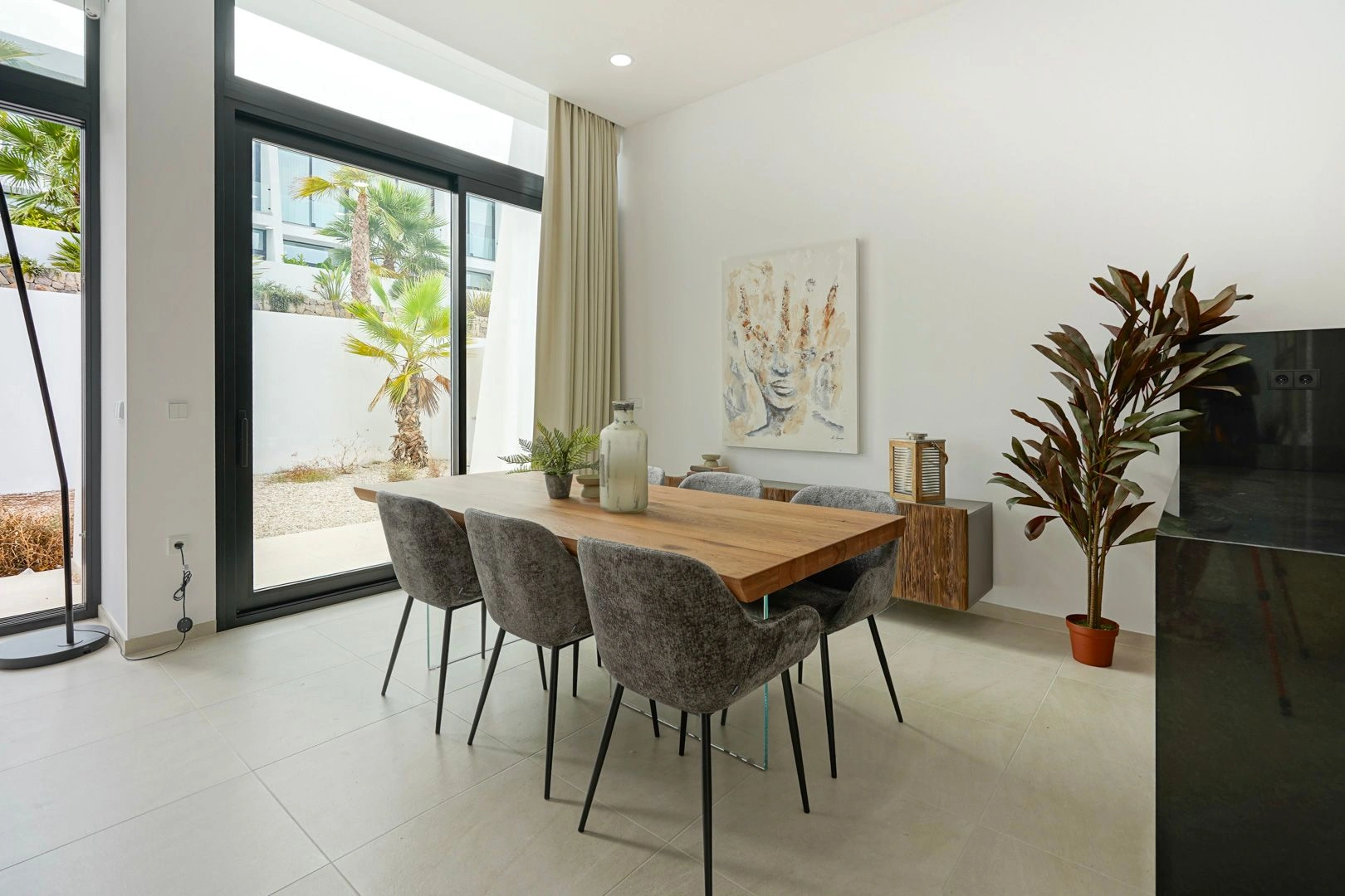 Moderne nieuwbouw geschakelde chalet te koop in Calpe