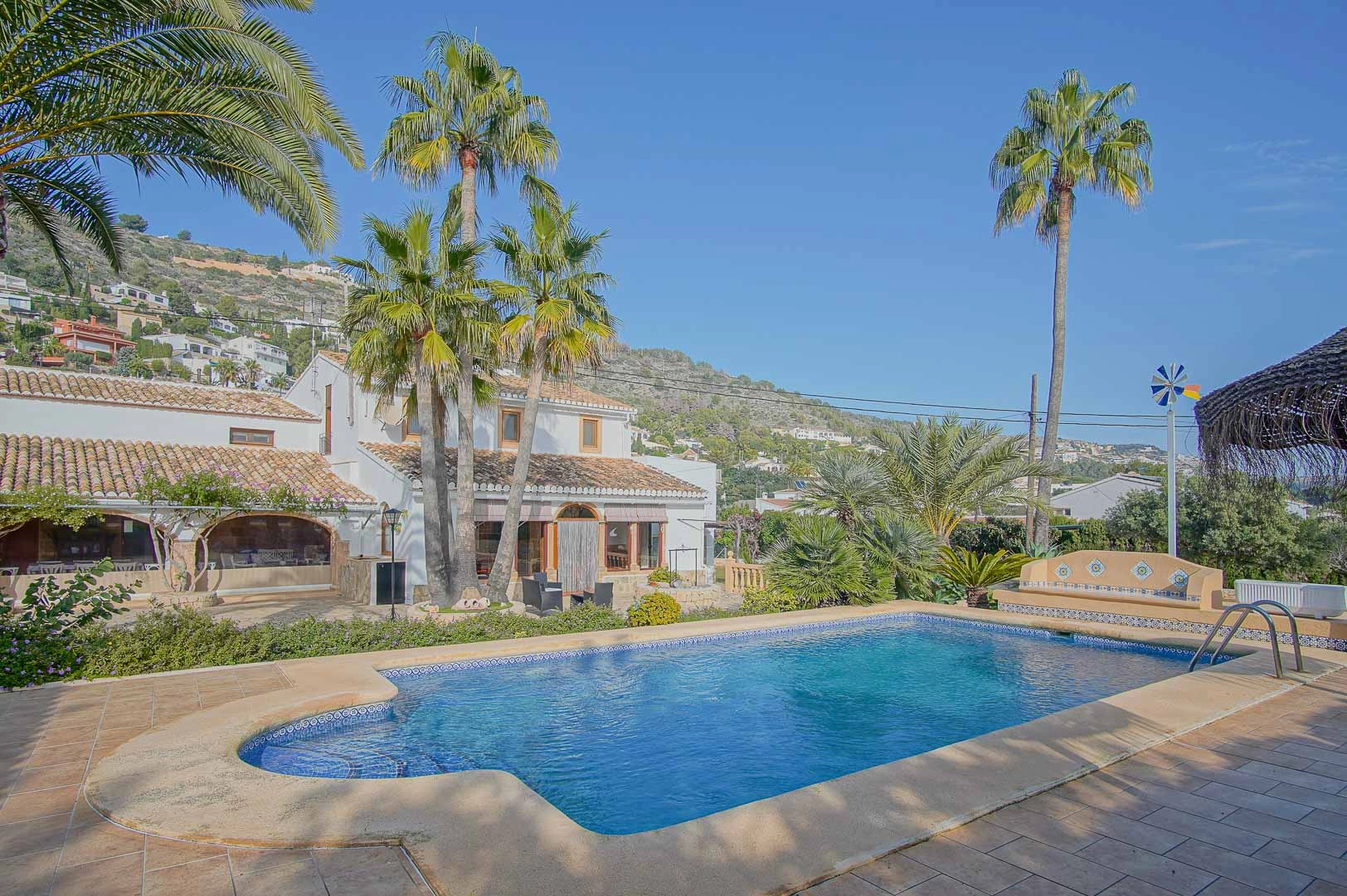 Charmante Villa im traditionellen Stil in der prestigeträchtigen Gegend von Puchol zum Verkauf in Jávea