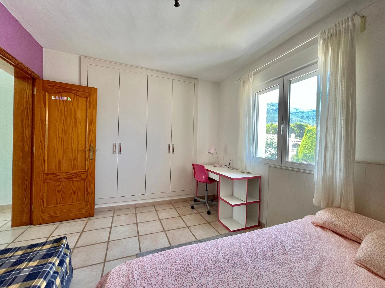 Villa avec 4 chambres à vendre à Dénia, proche des commerces et du centre-ville.