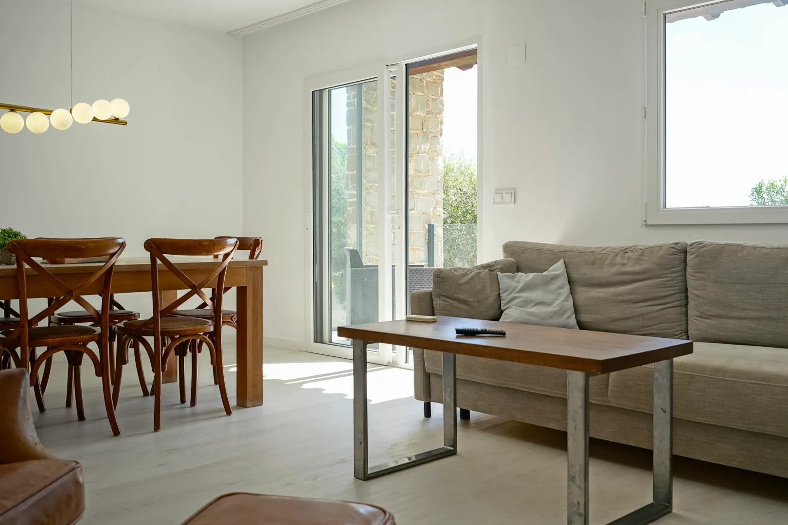 Villa reformada de 5 dormitorios en venta a 500m de la playa y centro de Calpe
