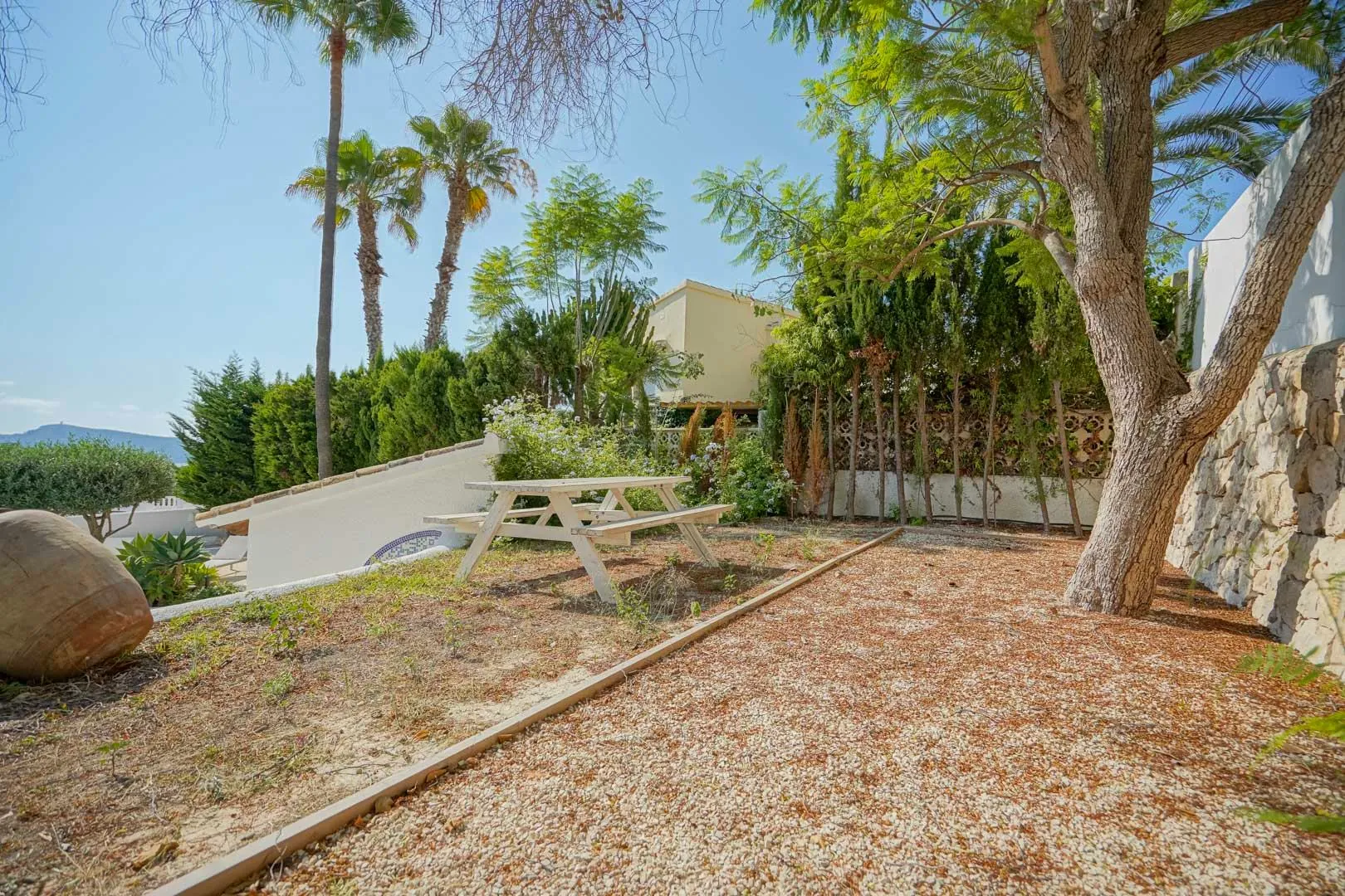 Exklusive renovierte mediterrane Villa mit 4 Schlafzimmern und Meerblick zum Verkauf in Moraira.