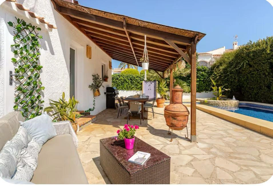 Charmante villa à vendre avec jardin et piscine privée à Cap Martí, Jávea – Costa Blanca