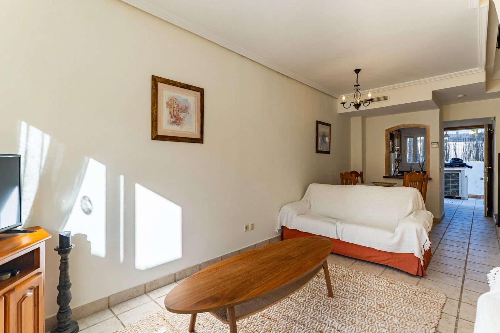 Exclusive triplex just a step away from Arenal: comfort, lifestyle, and unbeatable location.