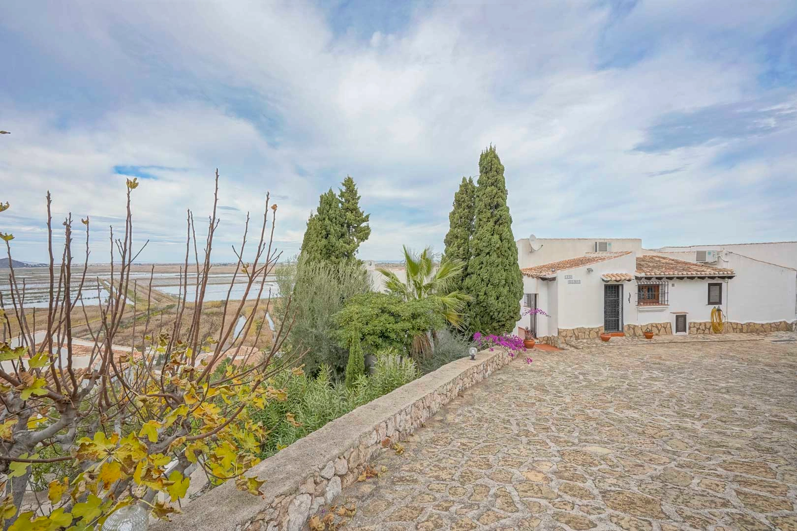 Gran chalet con casa de invitados en venta en Monte Pego