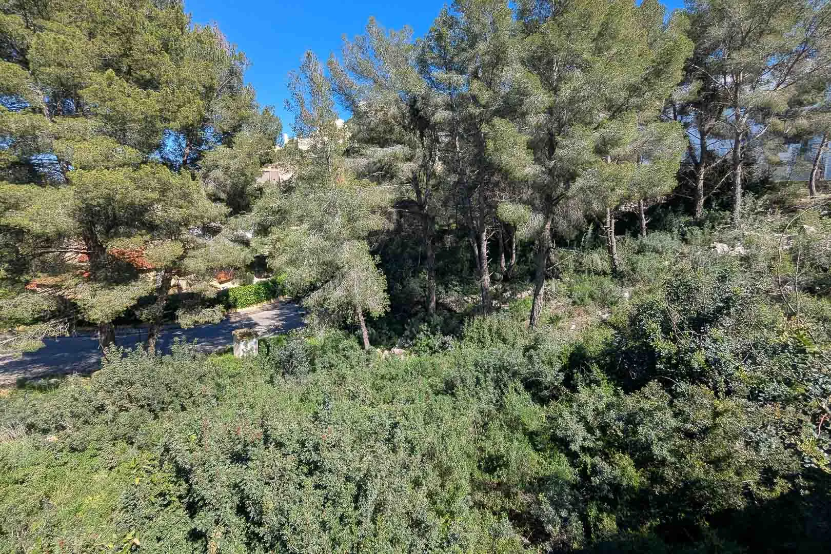 Complejo de villas independientes en construcción con piscina privada y vistas parciales al mar a la venta en pedreguer.
