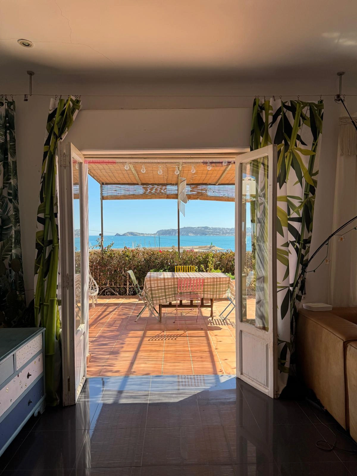 Se vende casa independiente en el puerto de Javea
