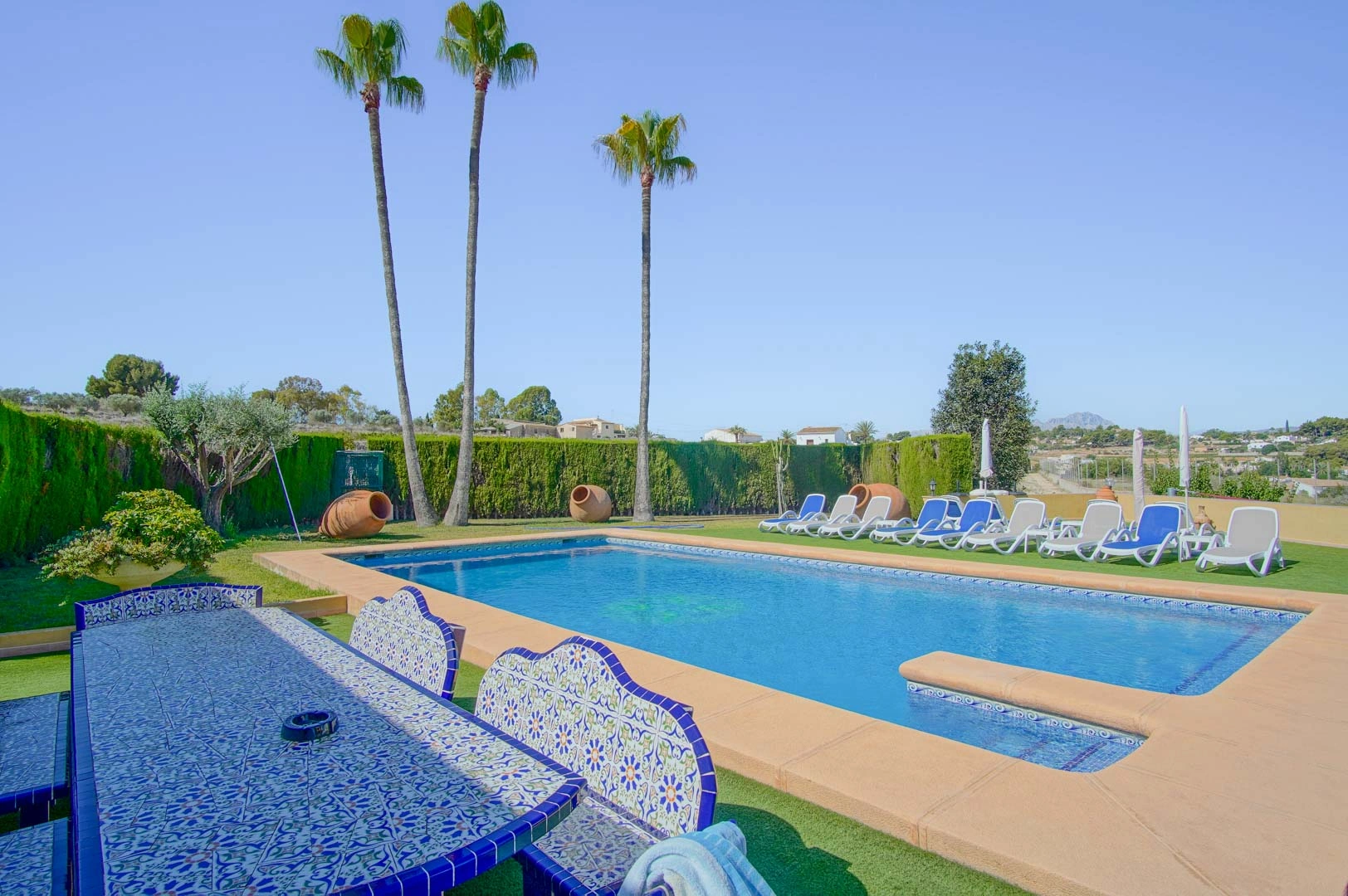 Villa con 3 casas de invitados en venta en Benissa