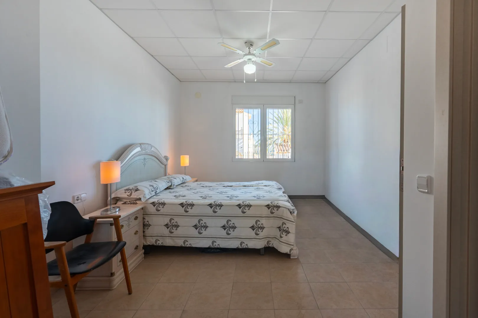 Villa con casa de invitados y vistas panoramicas al mar en venta en Calpe