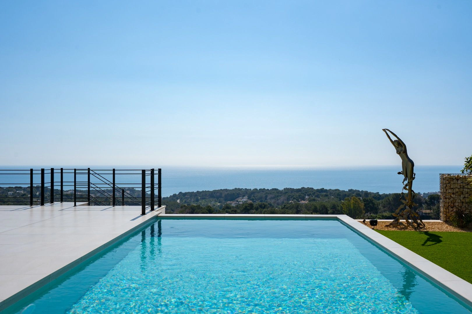 Impresionante villa mediterránea de lujo con vistas al mar en venta en Benissa