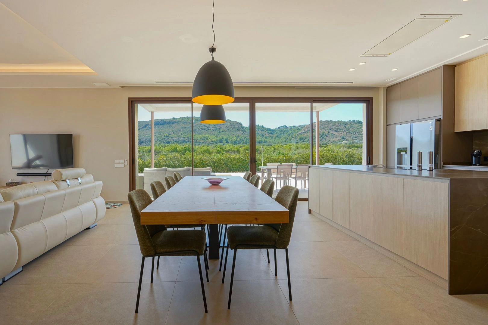 Villa moderna en gran parcela en venta en Beniarbeig