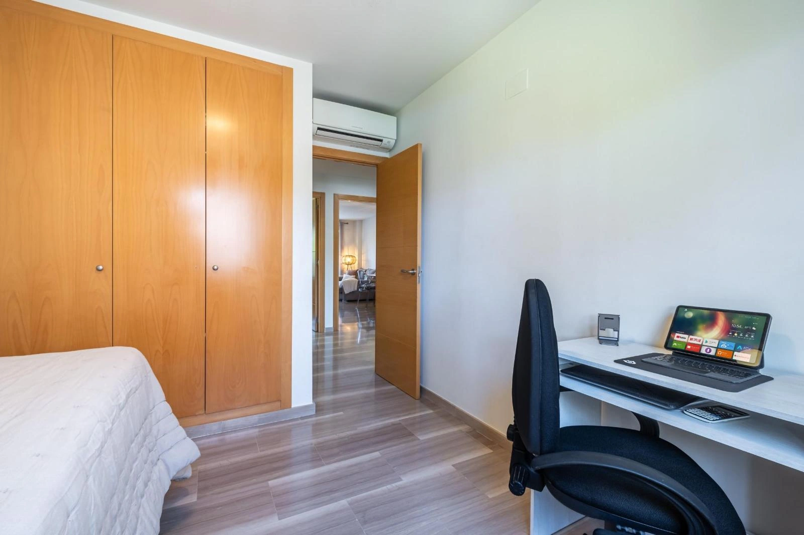 2-bedroom apartment for sale in Javea in urbanization with pool and garden