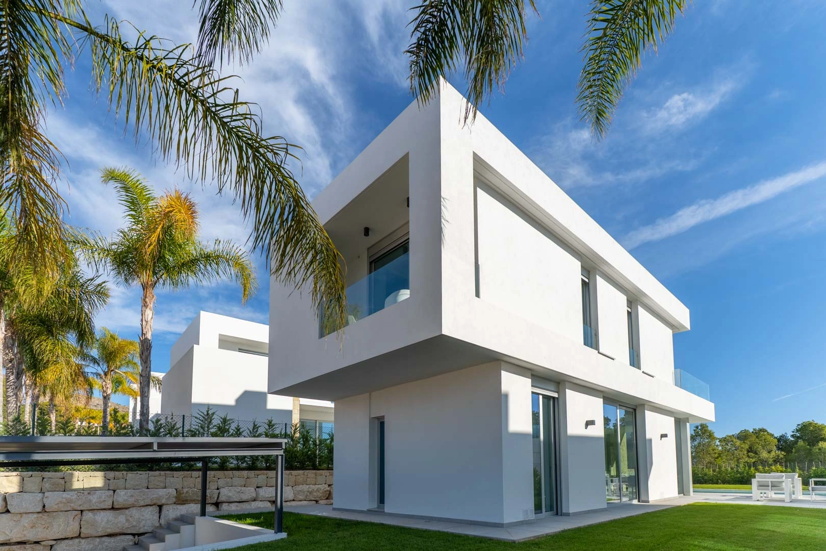 Villa moderna con piscina privada a la venta en Finestrat