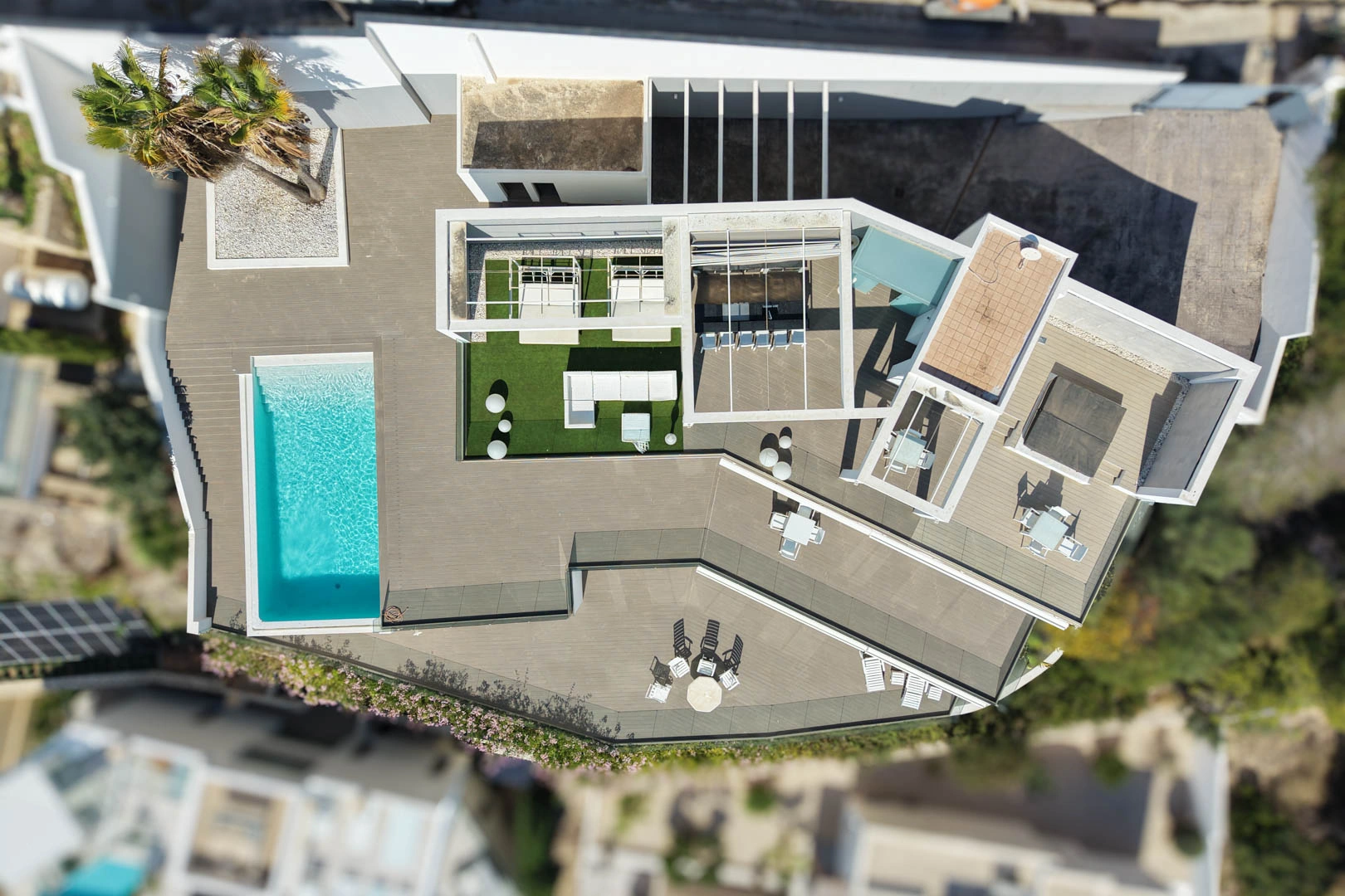 Villa moderna con vistas panoramicas al mar a la venta en Moraira.